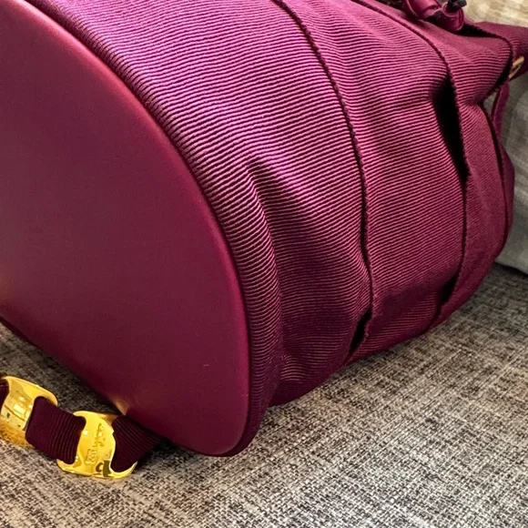 Salvatore Ferragamo Small Burgundy Backpack Bag display picture 1